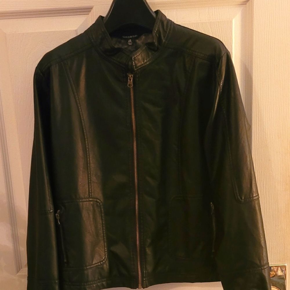 BLACK LEATHER JACKET